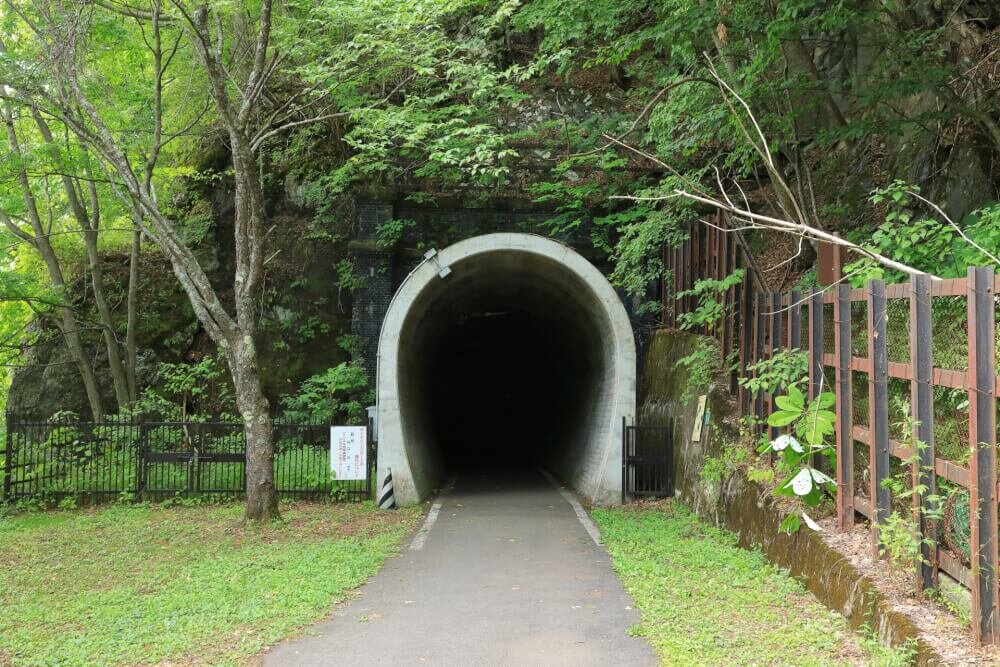 神居古潭トンネルの入り口の写真